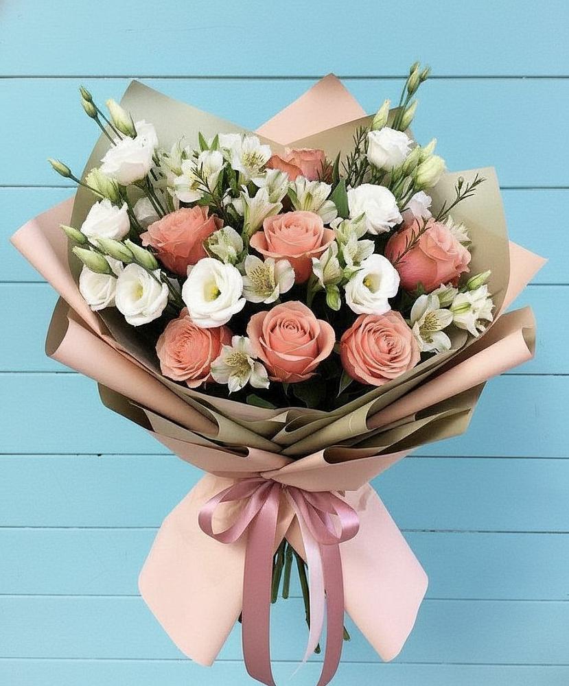 Букет цветов из: Розы, Альстромерии и Лизиантусы в Кузоватово