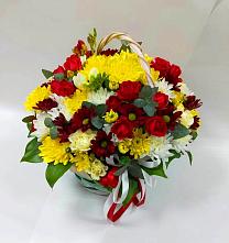 Цветочная композиция из Хризантемы и Розы в корзине в Кузоватово