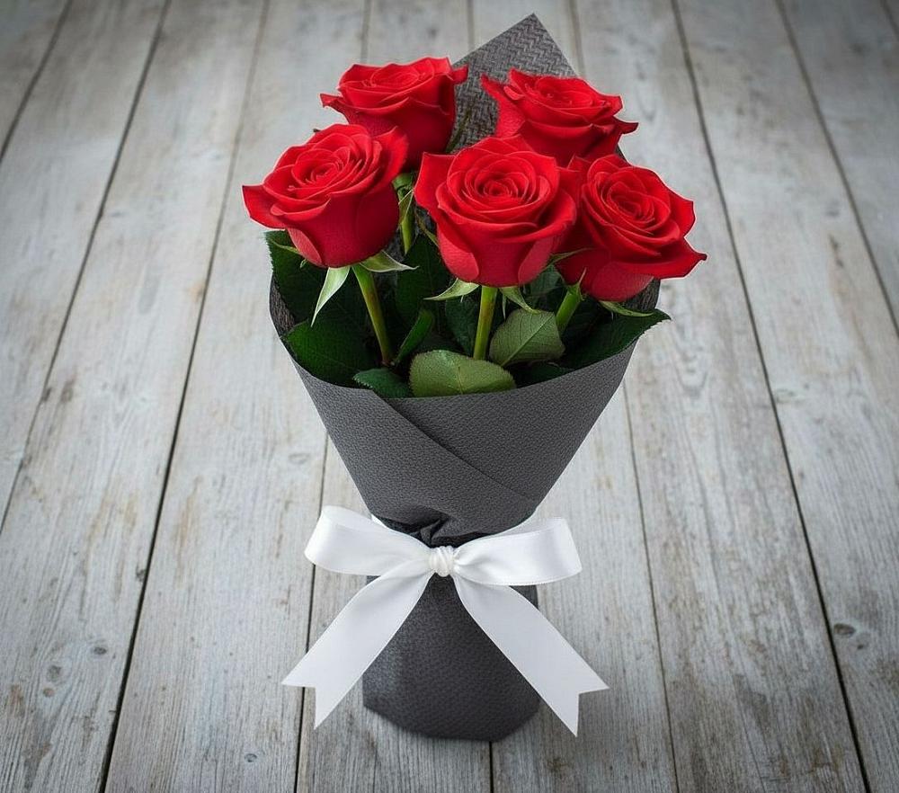 Букет 5 Красных роз Эдлесс Лав в Кузоватово