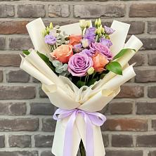 Букет цветов из:  Лизиантусы и Розы в Кузоватово