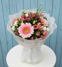 Букет цветов из:  Герберы, Альстромерии и Лизиантусы в Кузоватово