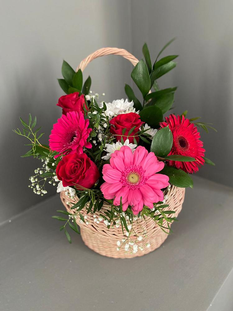 Цветочная композиция из Розы, Хризантемы и Герберы в корзине в Кузоватово