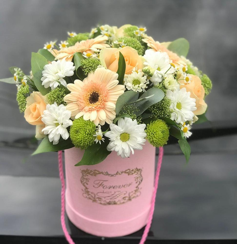 Цветочная композиция из Розы, Герберы и Хризантемы в шляпной коробке в Кузоватово